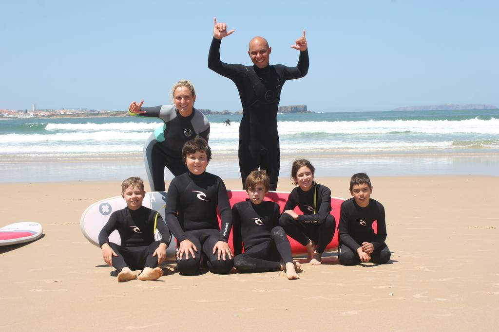 Surf House Peniche Albergue Baleal Exterior foto