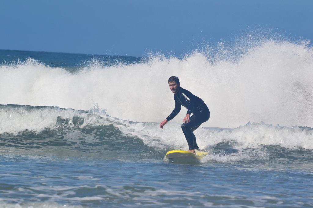 Surf House Peniche Albergue Baleal Exterior foto